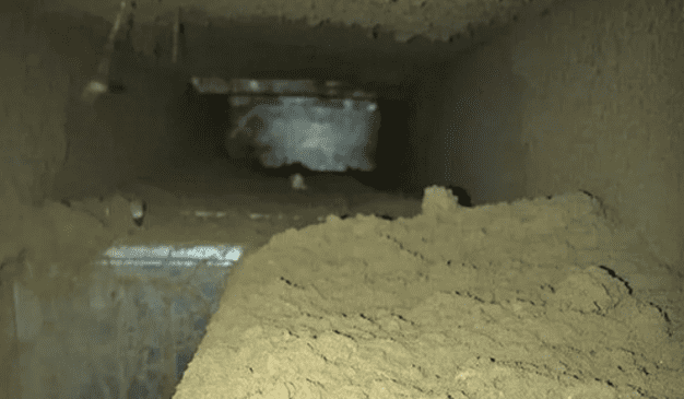 Dirty air duct before cleaning in Tacoma WA home